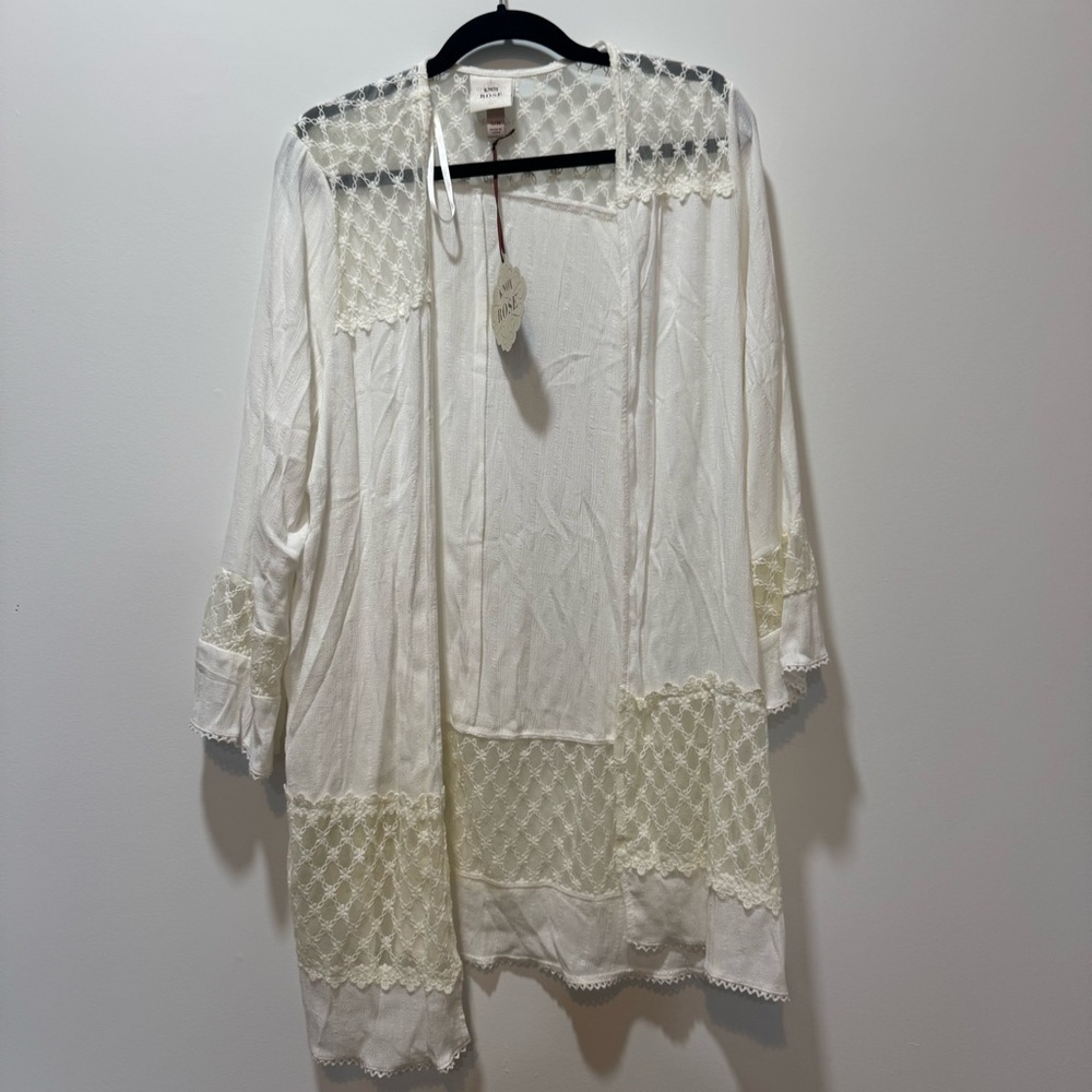 Knox Rose Cream and White Lace-Trim Open Front Kimono